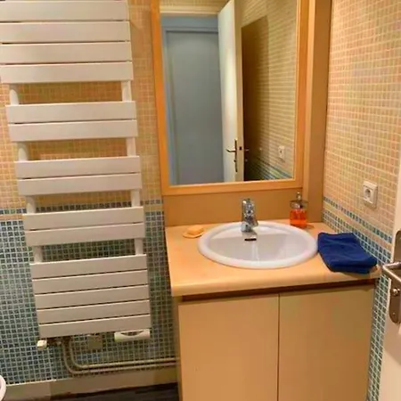 Spacieux, Calme Et Lumineux. Apartament *